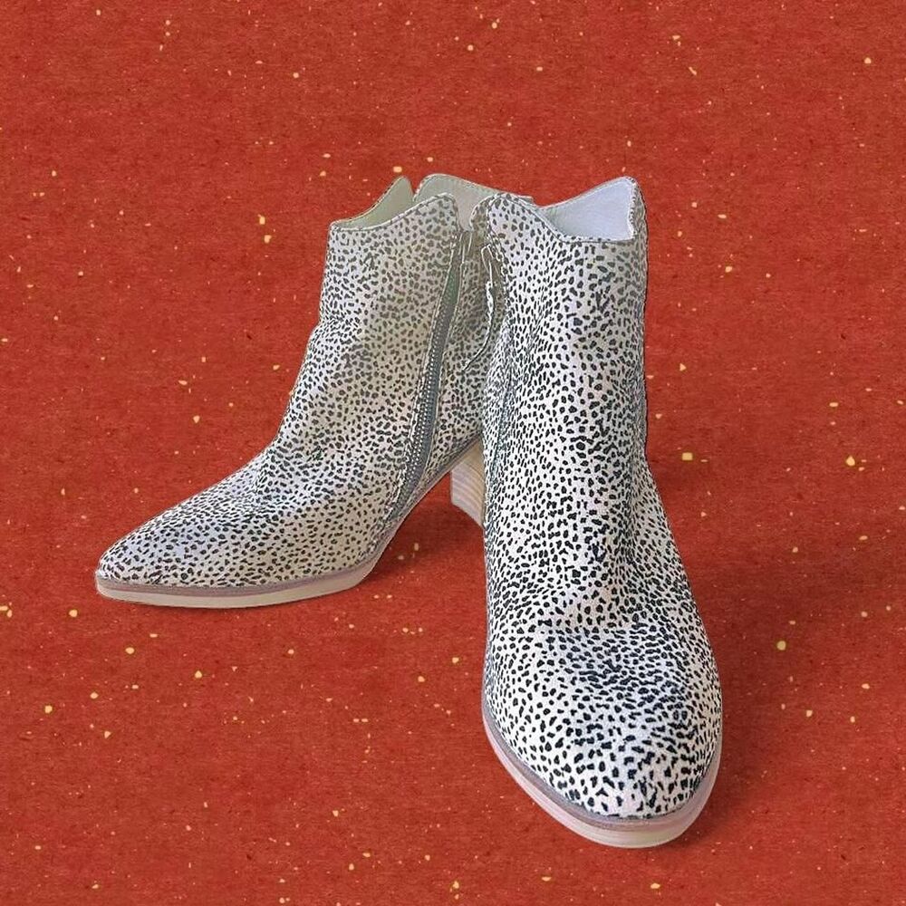 Leopard print ankle boots